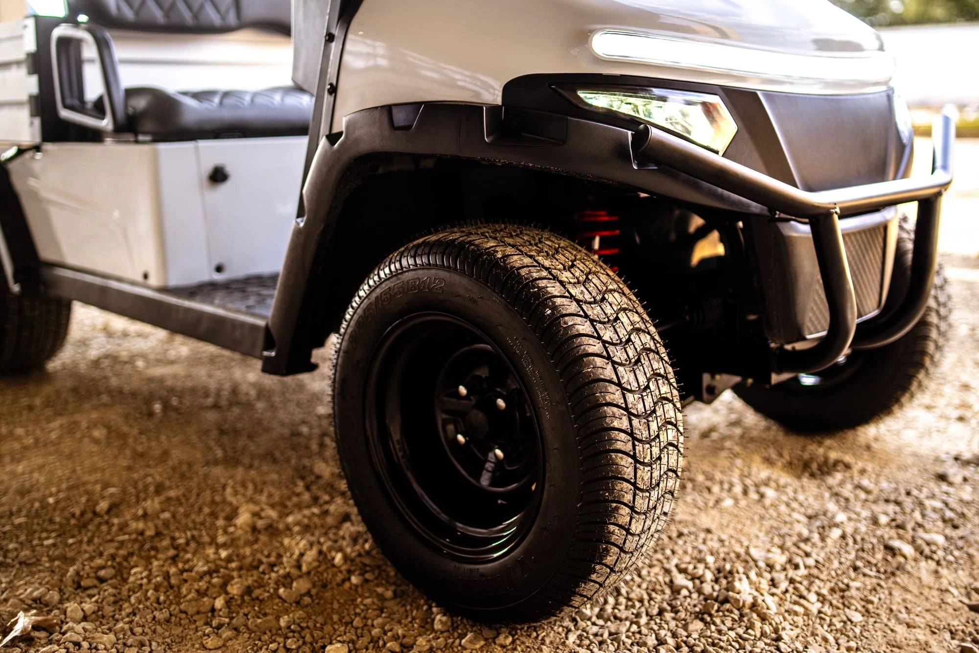 Four-Wheel Disc Brakes and Independent Suspension
