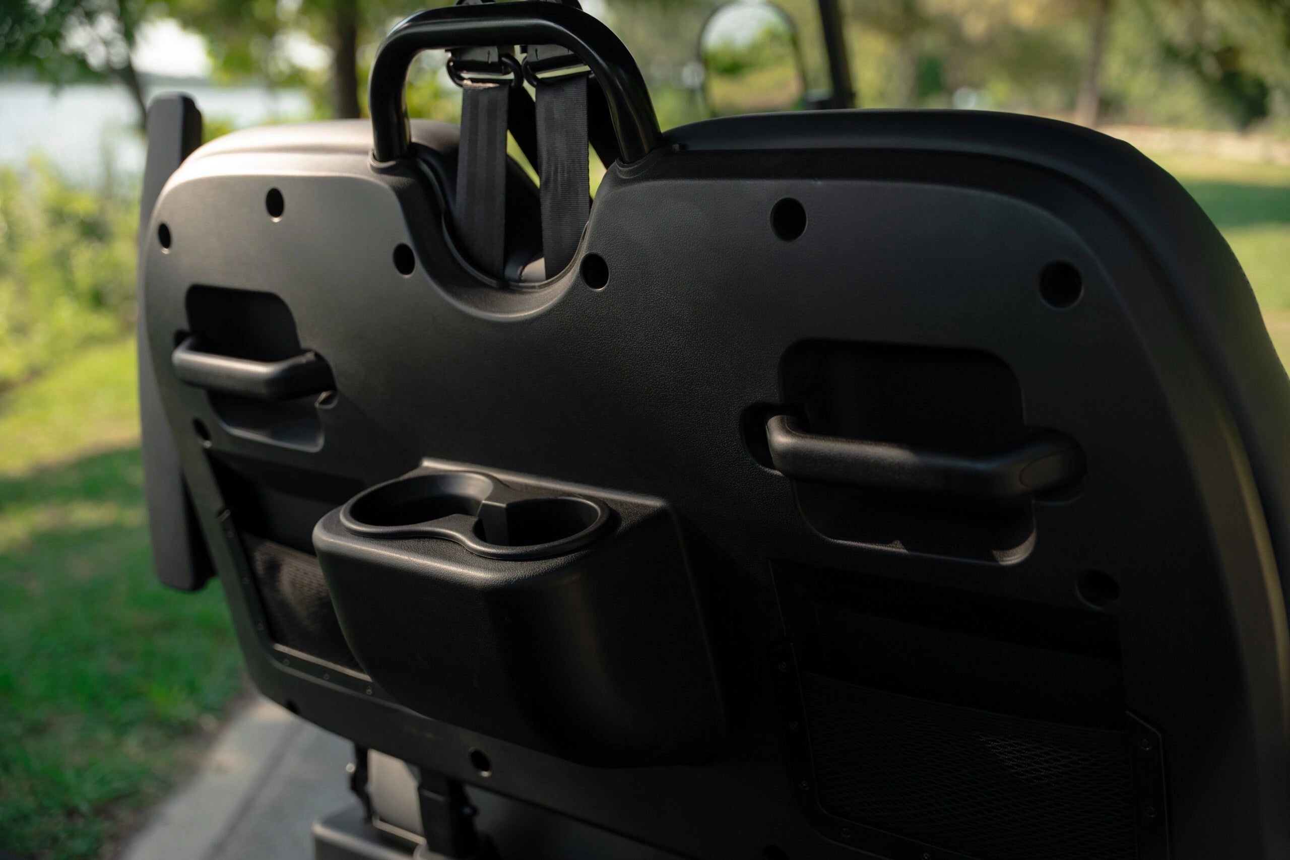 Rear Cupholder Detail